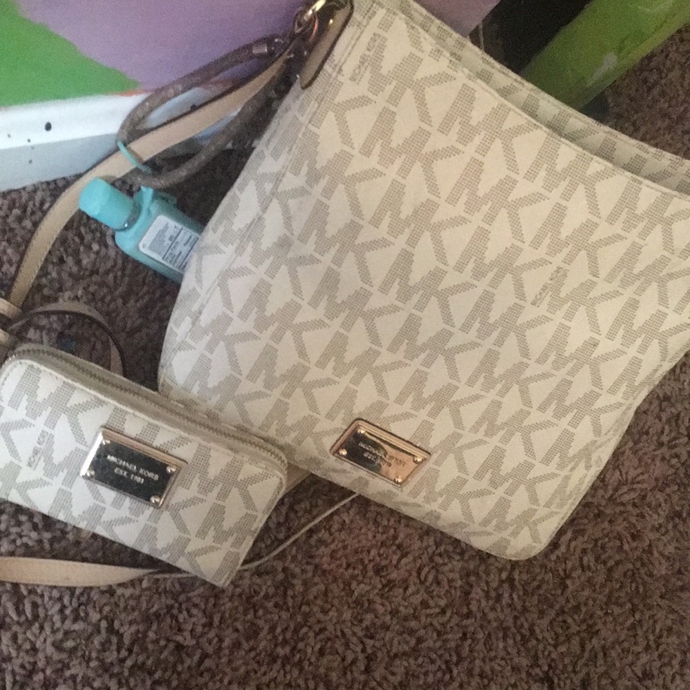 Matching Michael khors bag and wallet